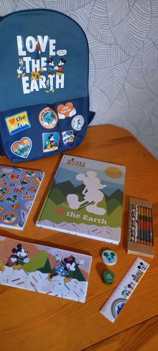 Plecak Disney Myszka Miki 9w1 Nestle z wyposażeniem szkolnym