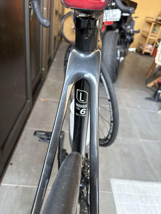 Bicicleta de Carbono Coluer Invicta Disc 2024