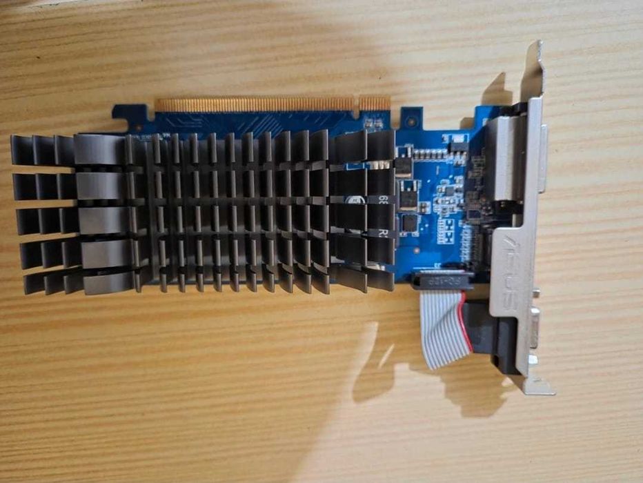 Asus Pci-E N 210-Sl-Tc1Gd3-L