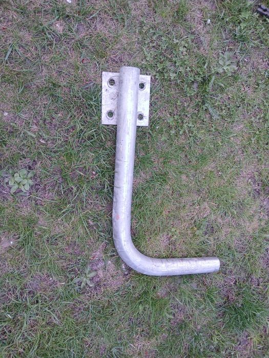 Uchwyt do anteny satelitarnej