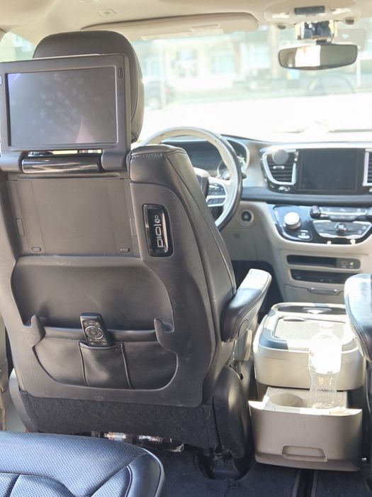 Chrysler pacifica