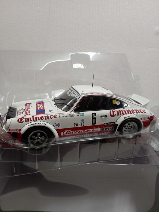 PORSCHE 911 SC 1:18