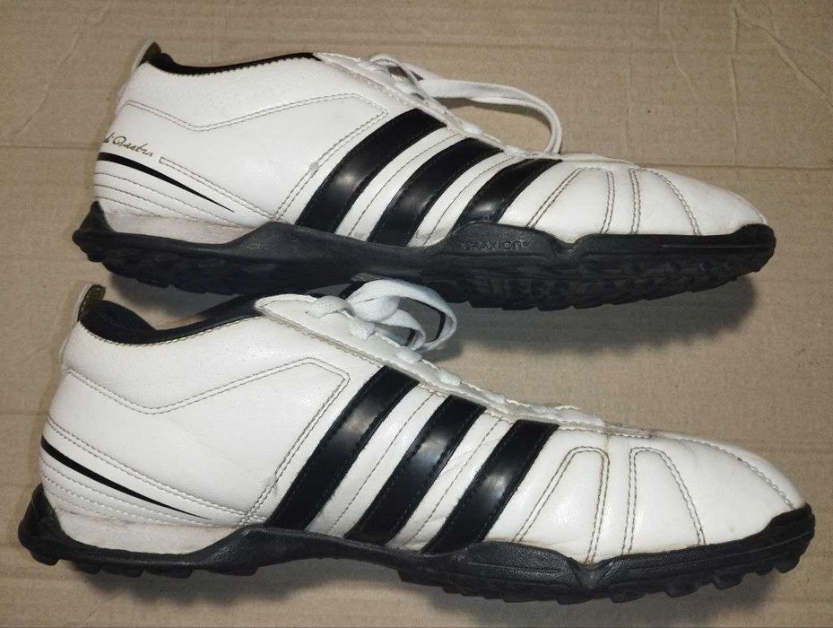 Футбольные Кроссовки Adidas 42 р (US 8). Куплены в Германии