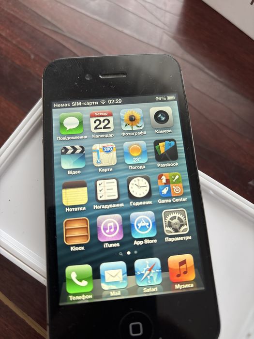 Продам ретро iphone 4S (6.1.3)