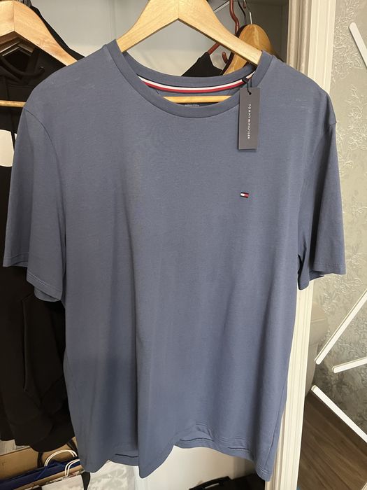 Нова оригінальна футболка Tommy Hilfiger. Розмір L