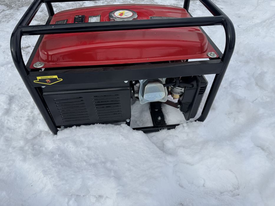 Продам бензиновий генератор KW6500JC