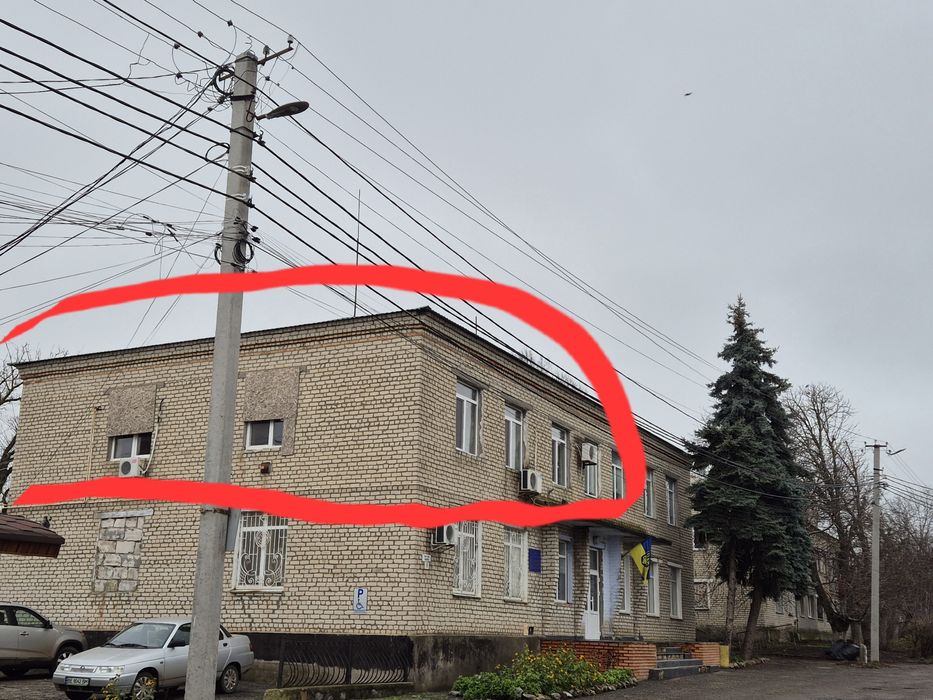 Продаю офісне приміщення, всі комунікації, центр