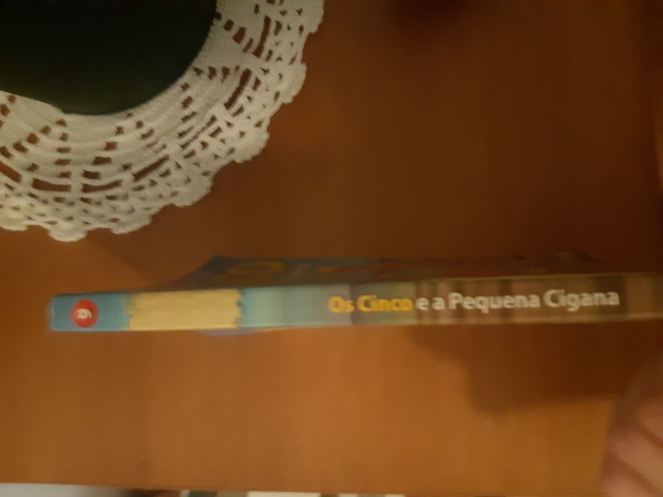 Livro "Os cinco e a pequena cigana "