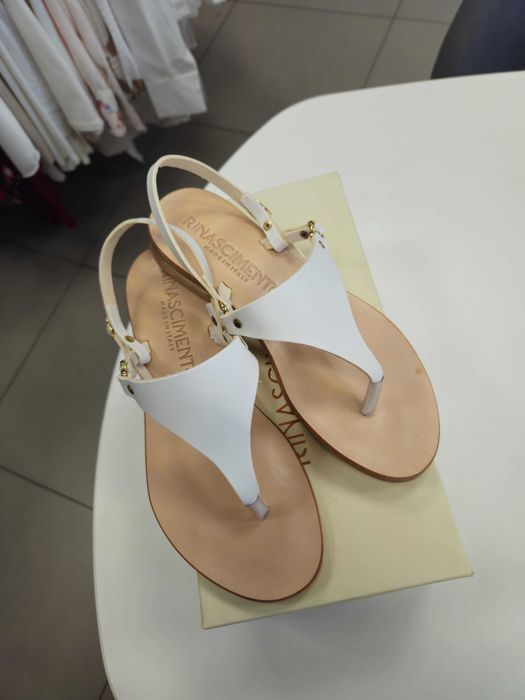 Sandały białe Rinascimento r. 38 Italy, skóra outlet !!!