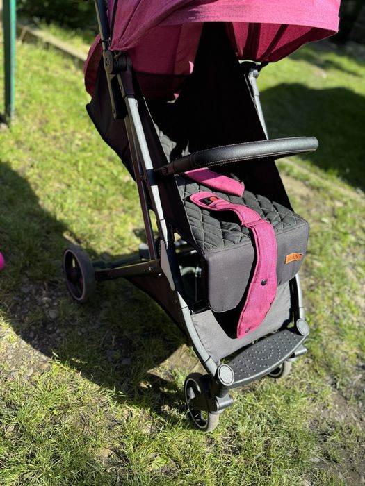 Коляска прогулочна прогулянкова для дівчинки