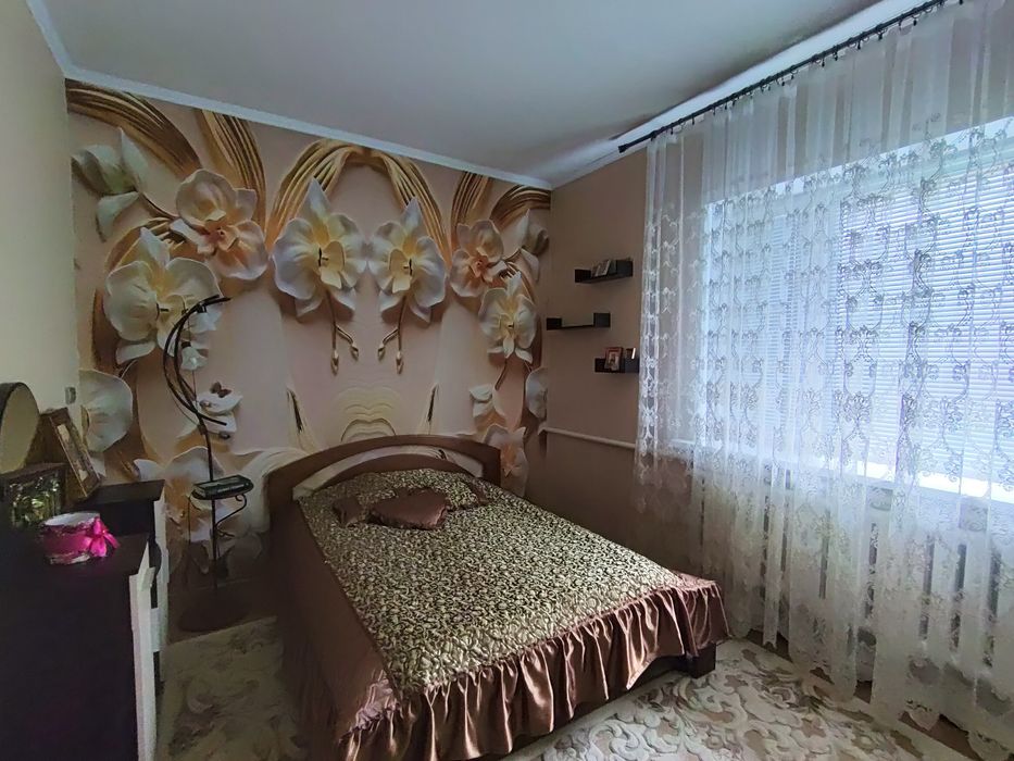 Продається цегляний будинок в мальовничому місці Василькова. 120000$