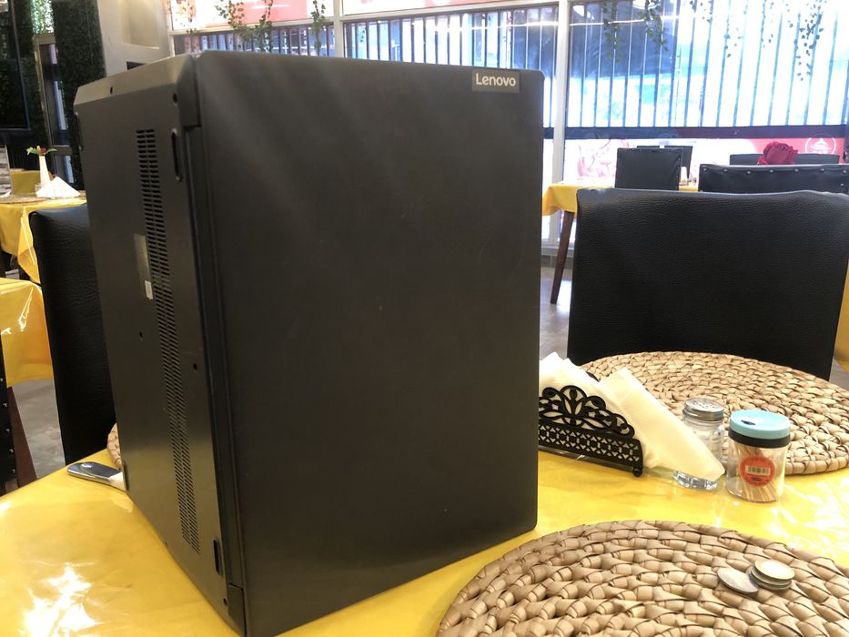 Lenovo V15-IGL Portatil