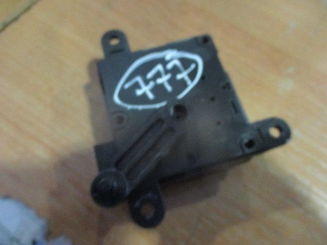 Motor da comporta da sofagem HYUNDAI Matrix (FC)