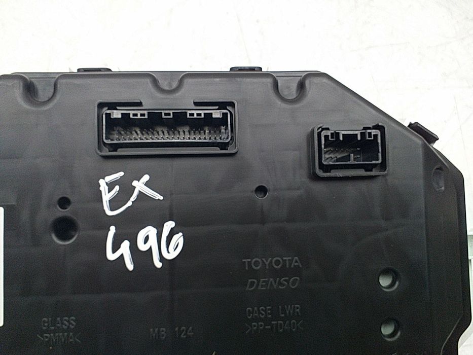 Quadrante / painel de instrumentos TOYOTA Yaris (_P13_)