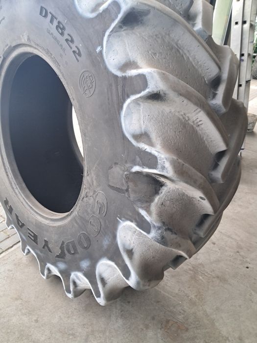 Opony goodyear od kombajnu claas mega