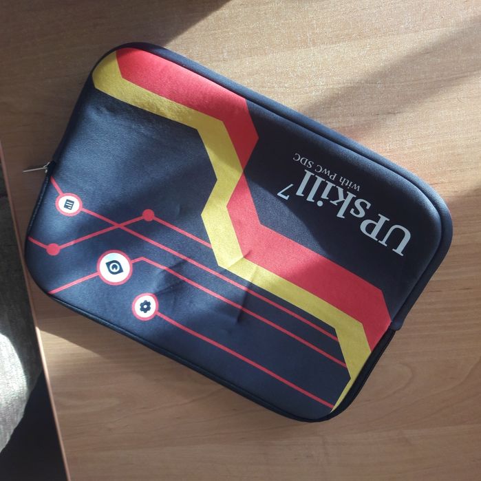 Etui, futerał, torba na laptop