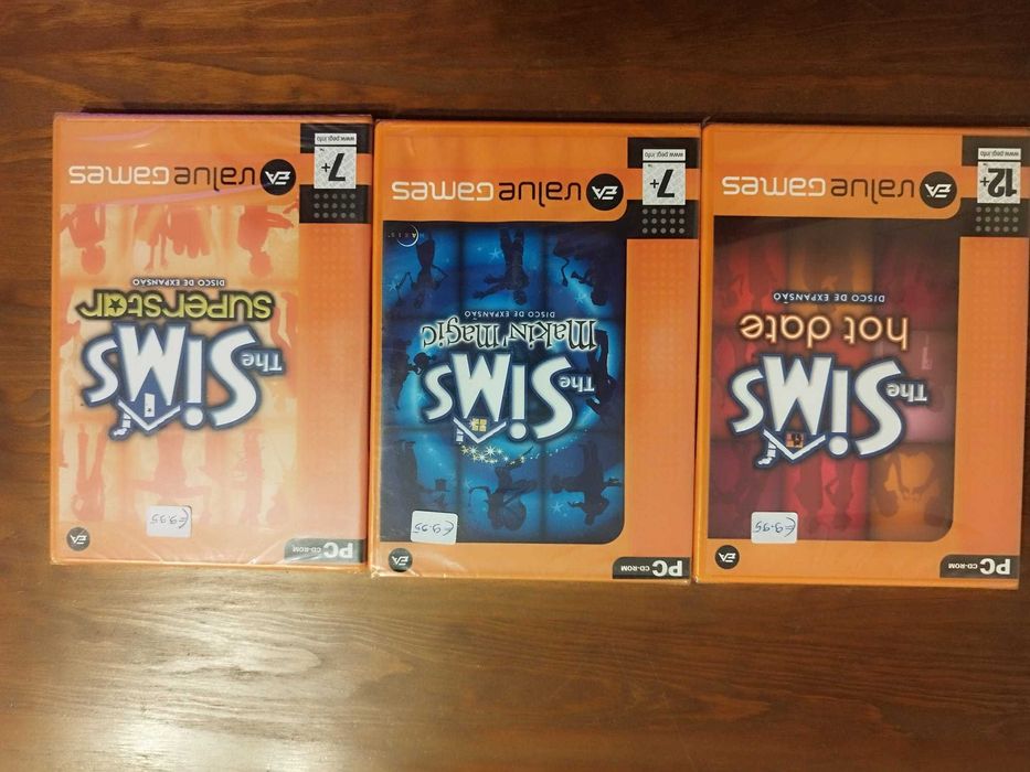 Vendo lote de 3 expansões de The Sims  para PC (CD-ROM) Selados