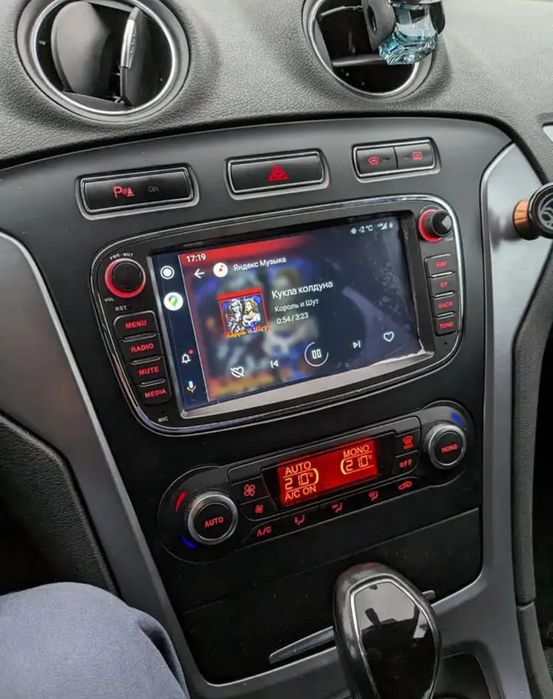Rádio Ford Focus, Mondeo, S-Max Android 14 com GPS
