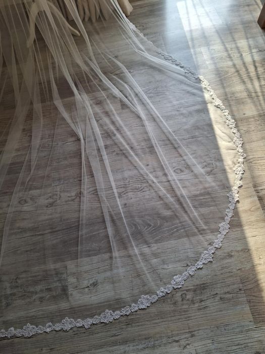 Trzymetrowy Welon z koronką