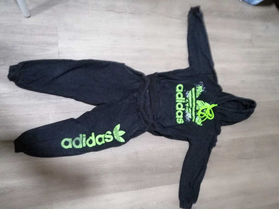 Fato de treino da Adidas, 6 anos
