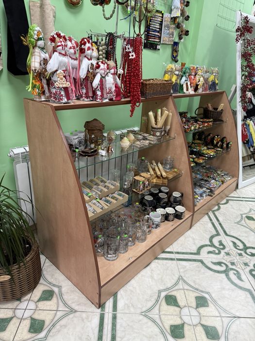 Продам Рецепшн та вітрини