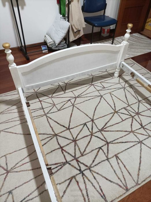 Cama de casal em madeira maciça branca, Clássica / Vintage, Robusta