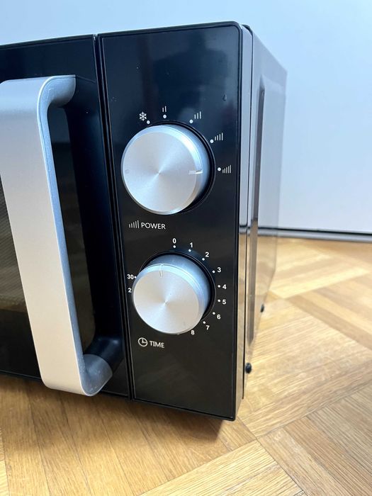 Kuchenka mikrofalowa AMGF20M1B 800W