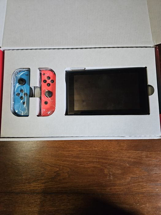 Nintendo Switch em caixa