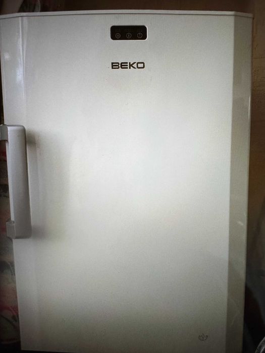 морозильна камера Beko