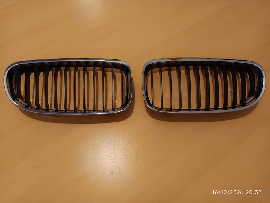 Grelhas de radiador Originais BMW E90/91 LCI (2007–2011)