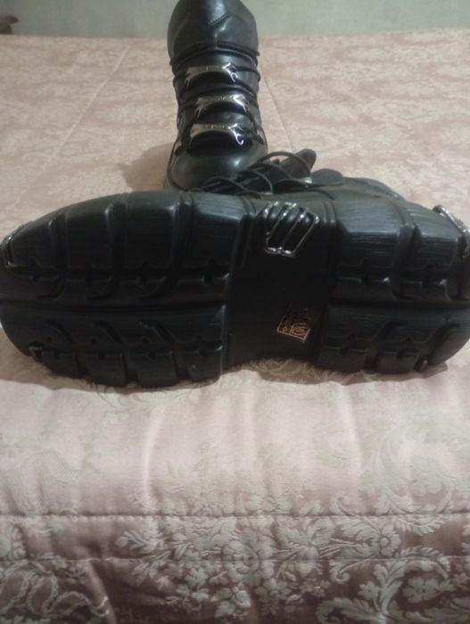 Botas de mulher novas