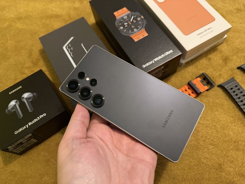 Samsung S25 Ultra 512GB + Watch Ultra + Buds Pro 3