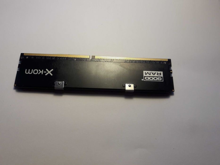 Pamięć RAM DDR4  GoodRAM    GX2400D464L17  /  16 GB