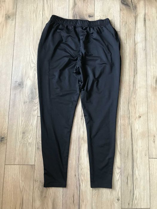 Spodnie dresowe Gymshark Slim rozm. M