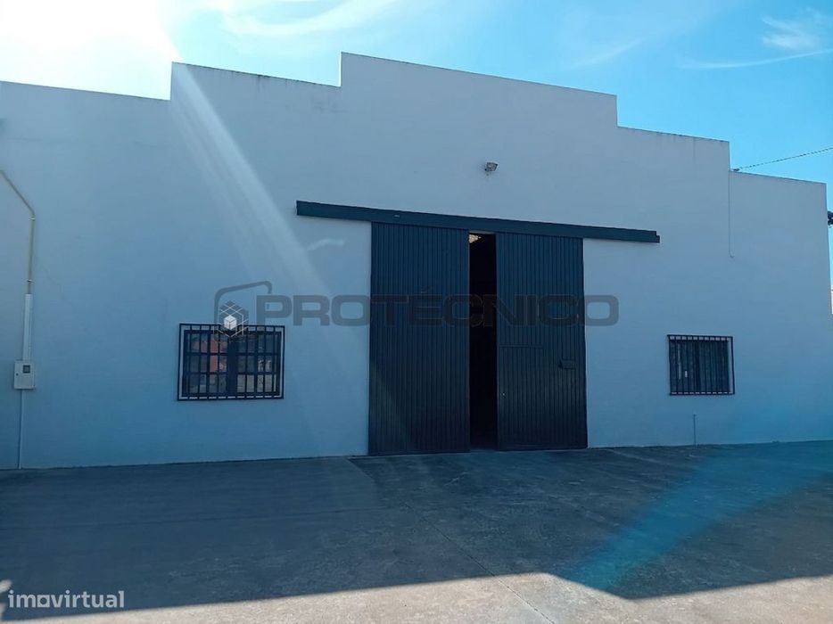 Armazém em Cacia - Arrendamento