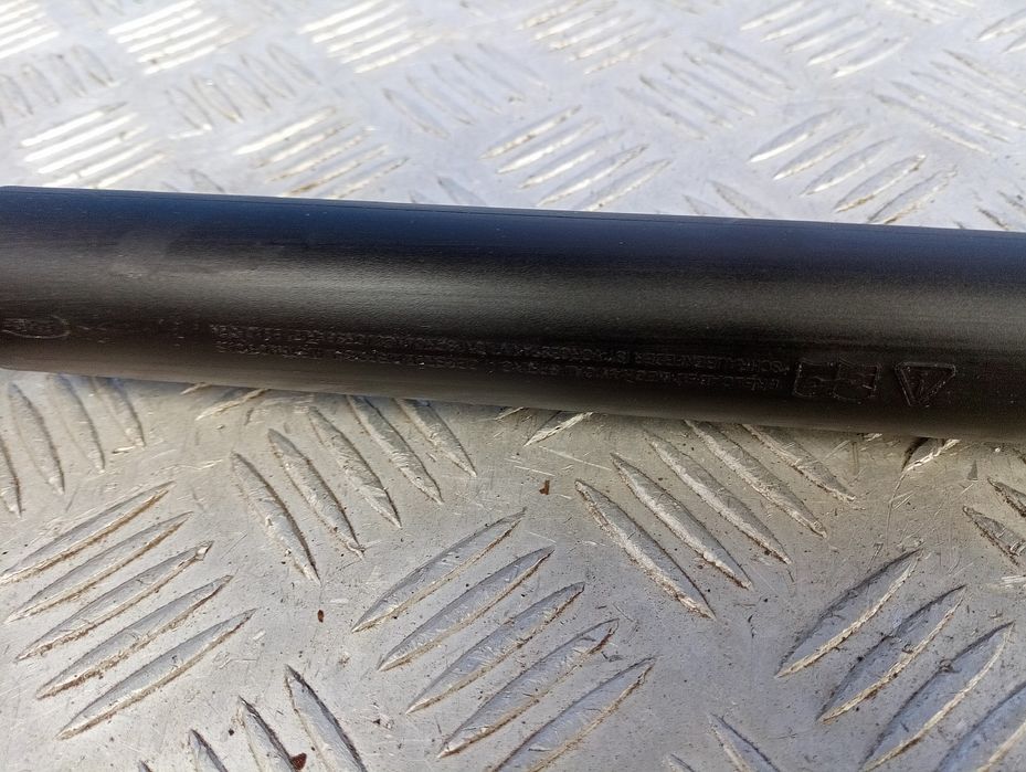 Амортизатор кришки багажника Porsche Cayenne 9Y0 Порш Каєн Порше Каен