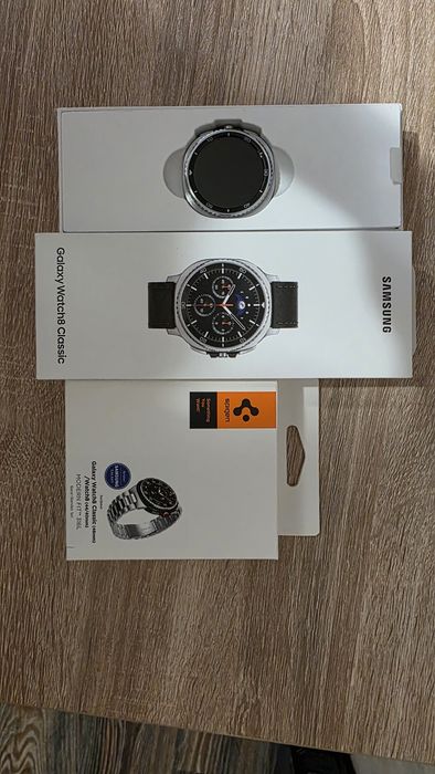 Часи Samsung Galaxy  Watch 8 Classic