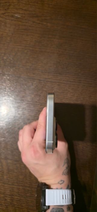 Sprzedam iPhone 16 PRO! :)