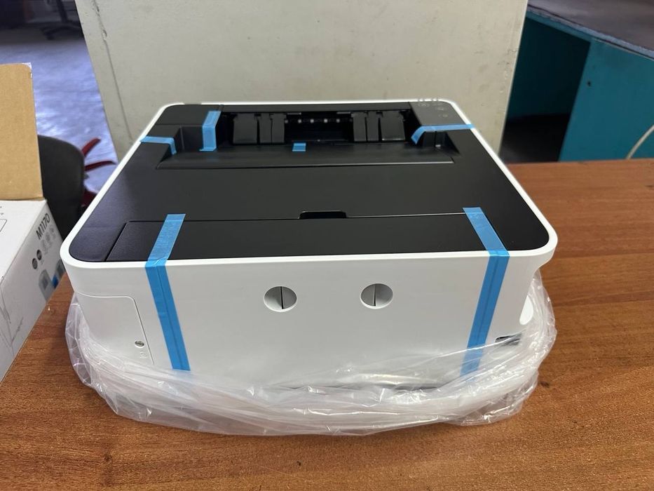 Новий монохромний принтер Epson M1170 – відкрита коробка