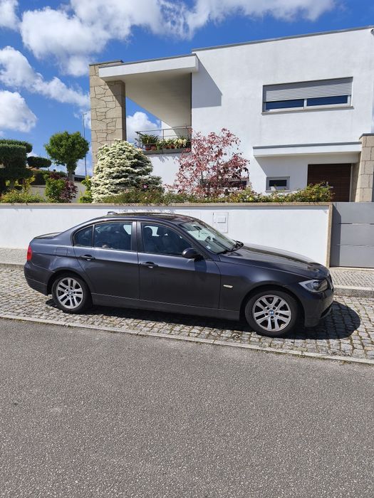 BMW 318D DELUXE (FULL EXTRAS) OBS: carro por legalizar