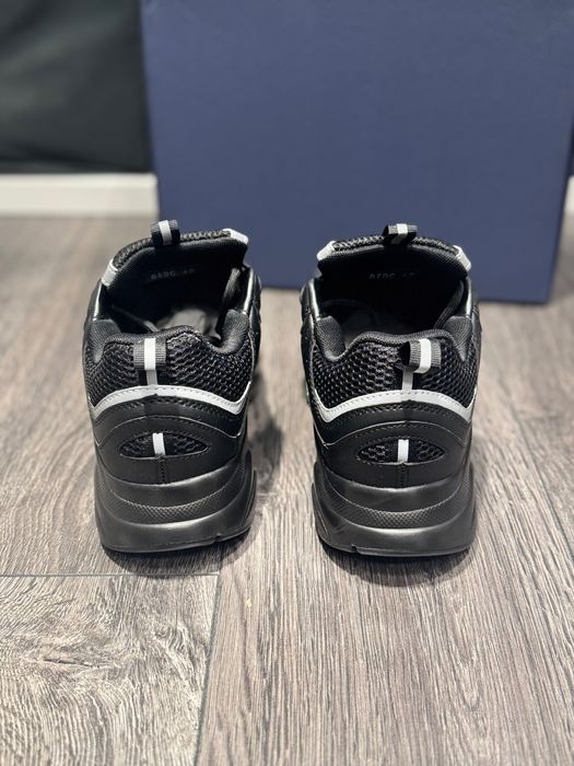 Buty dior b22.