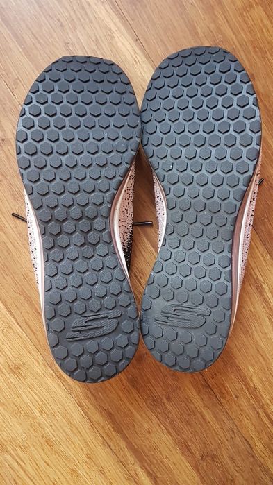 Buty damskie Skechers Air-Cooled Memory Foam rozm.41