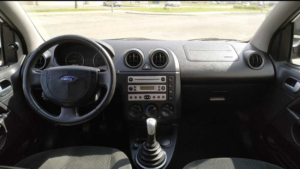 FORD FIESTA 1.4 TDCi GHIA 5 Portas