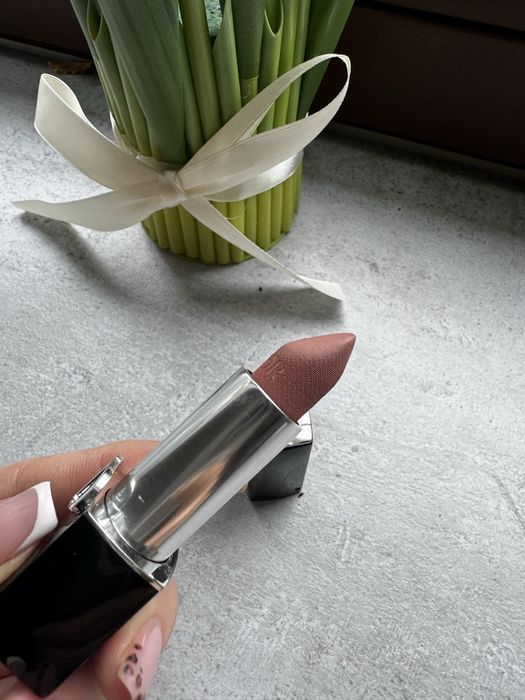 Pomadka trwala dior  odcien 220