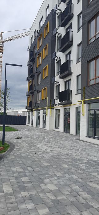 Здам в оренду (або продам)фасадне приміщення в жк Молодість(Ірпінь)