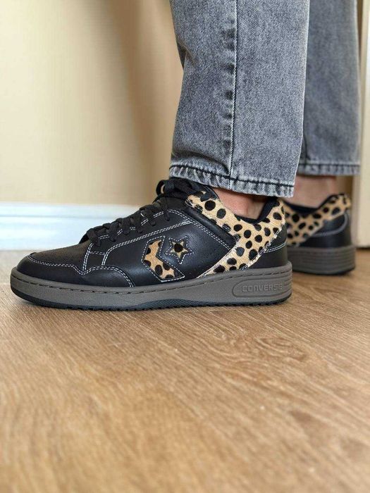 Ténis Converse masculinos novos