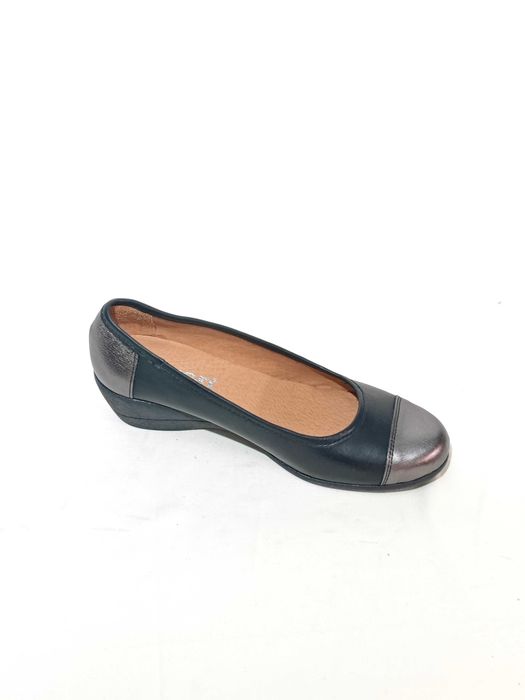 Sapato Senhora Pele Preto e Preto/Chumbo - Vários tamanhos - Novos