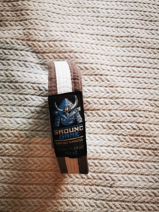 Pas do BJJ szary z białym paskiem K2- 205 cm