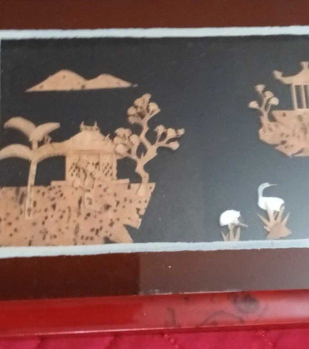 Pequeno quadro com gravura em cortiça