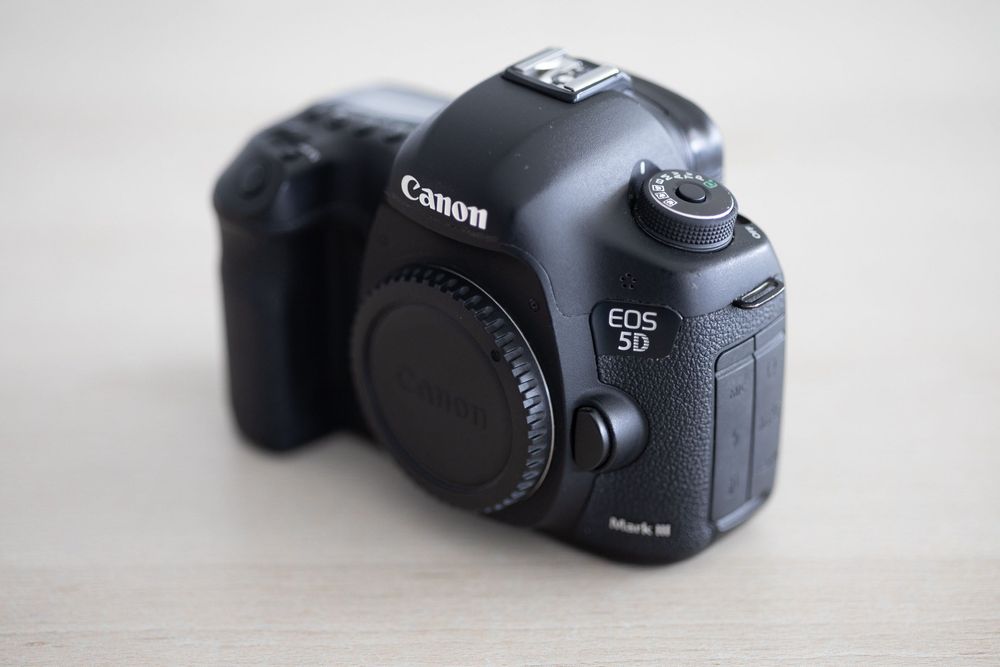 Camera Canon 5D III